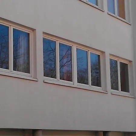 アパルテメンツ アム テアター アパート *