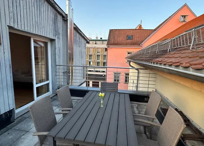 Am Theater * Weimar (Thuringia)